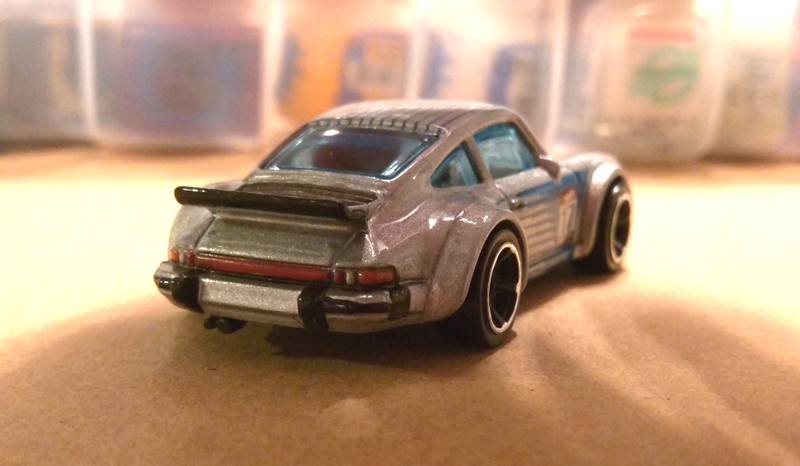 Illustration for article titled Friday Corrections: Falken Porsche 934 Turbo RSR